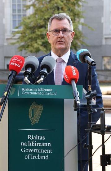 Minister seeks legal advice over DUP move