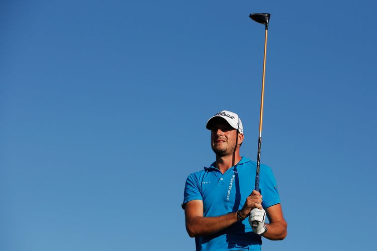 Thornton flirts with 59