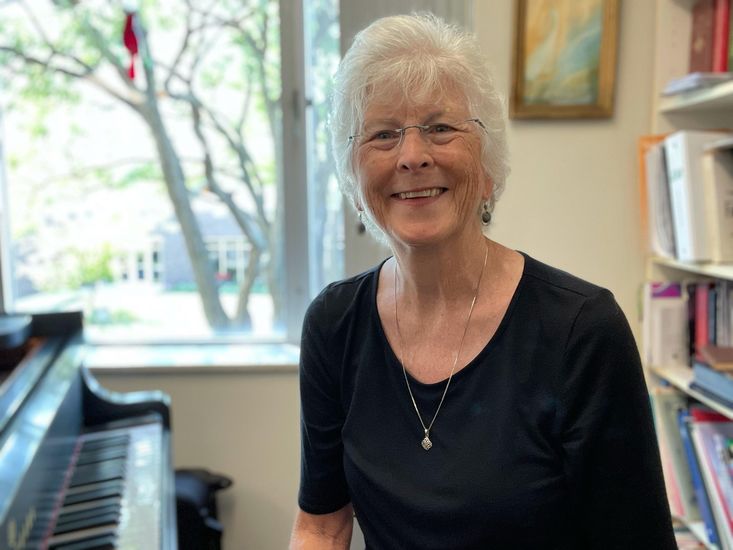 Sisters seek to bridge divides