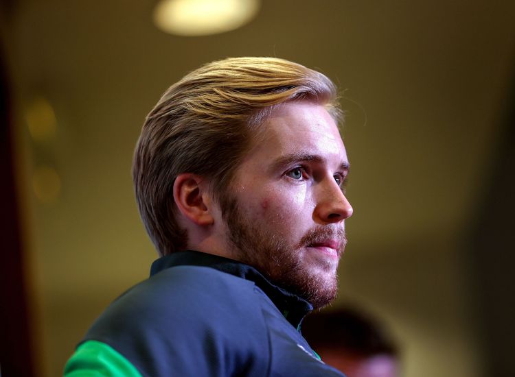 City stretch lead as Blues, Reds draw