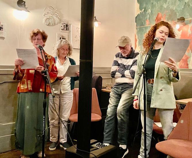 Craic & cake at Sept. 27 Salon