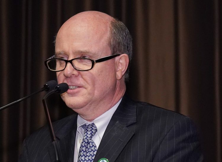 Urge Recognition of Irish Emigrant Role