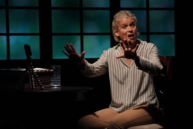 There's trouble in Mary's paradise