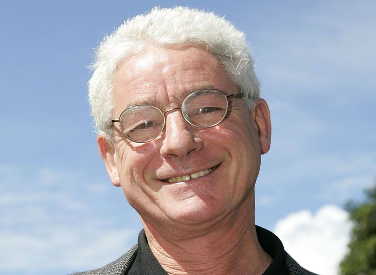 Tributes paid to Sinn Féin 'trailblazer' Bobby Lavery