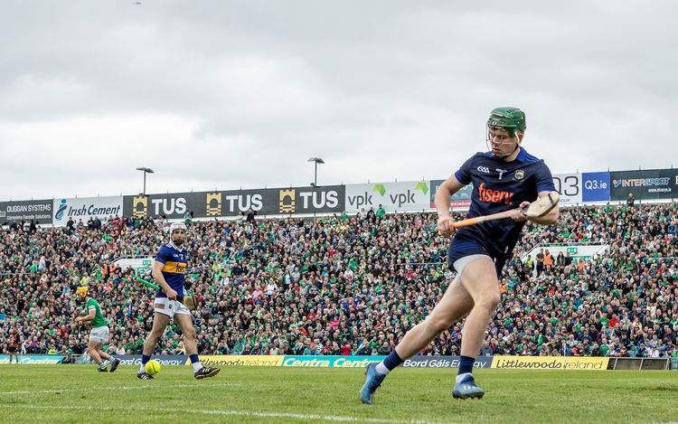 Champions Limerick move up a gear late to win against Tipperary