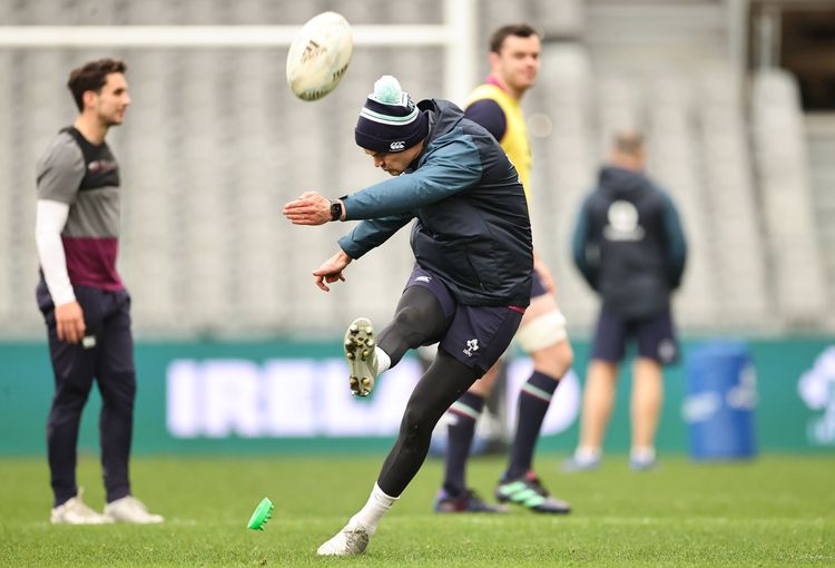 Sexton selection for weekend's game vs. All Blacks criticized 