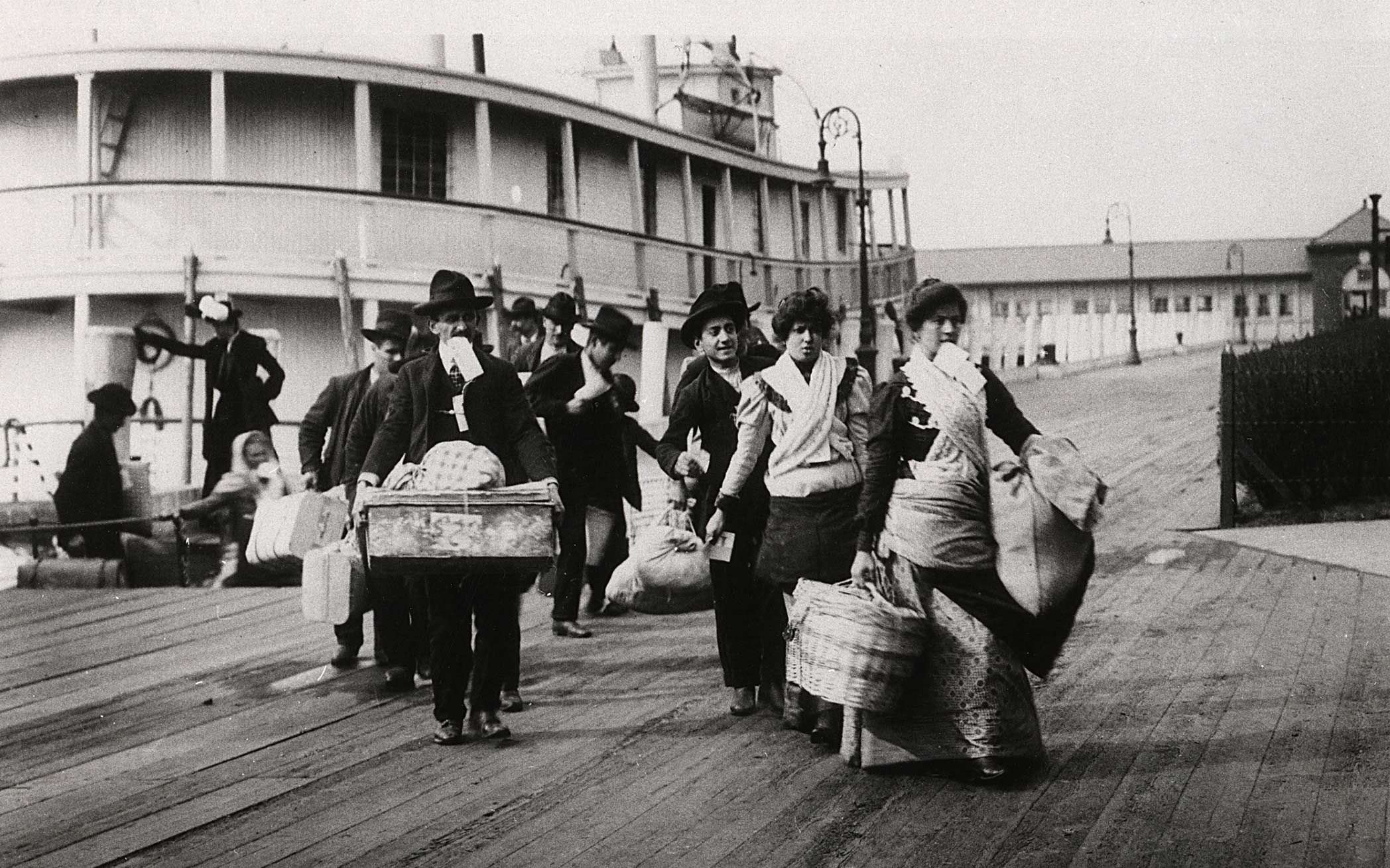 Ellis island immigrants getty
