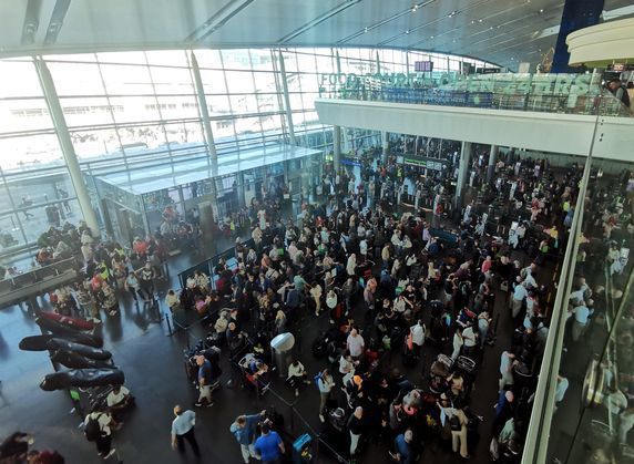Aer Lingus Apology After Airport Chaos