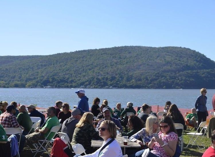 Grand Day by the Hudson