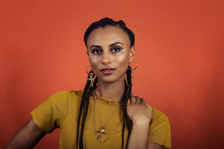 Loah to headline Craic Session at Wolfhound Bar, Astoria, April 28