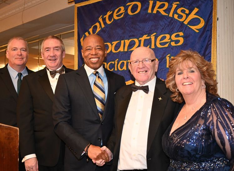 Mayor Salutes Counties