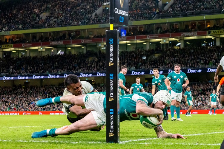 Champagne rugby pleases boss