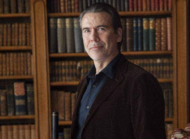 Goff performs in SNL's 50th