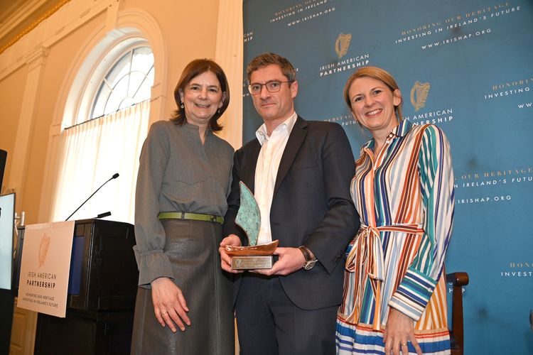 Avolon's Paul Geaney honored by Irish American Partnership in NY