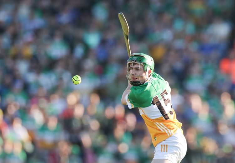 Zealous Clare take the spoils