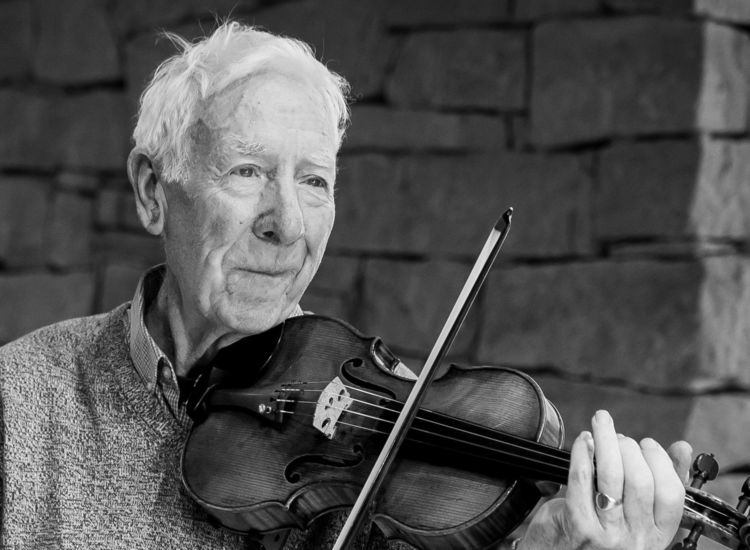 Charlie Lennon, trad titan, 85