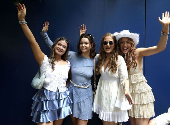 Taylor Enthralls Ireland