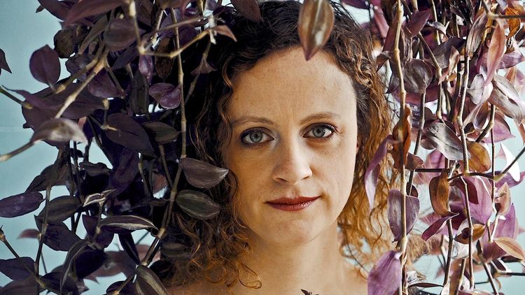 Hanley elevates trad singing