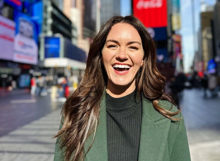 Sophie's helping hand for newcomer Irish in Big Apple