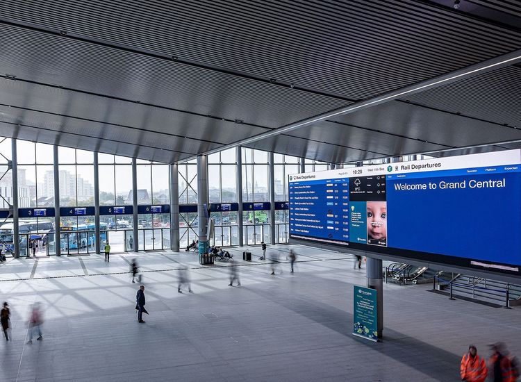 Unionist Thumbs Down to Irish Signage