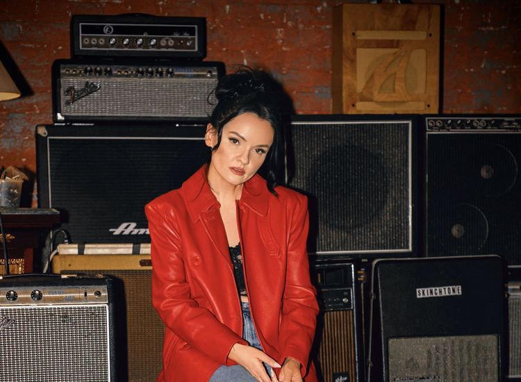 Clark delights in Calif. sun