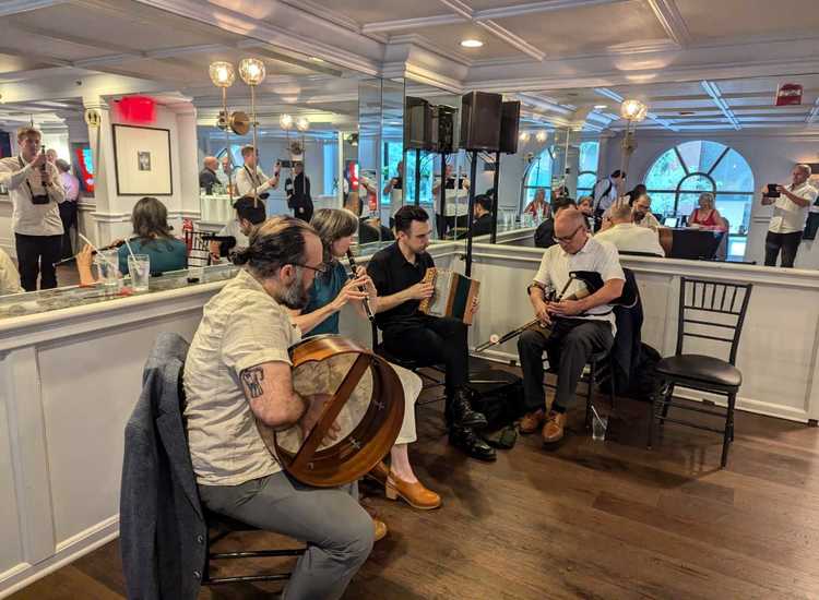 LETTERS: Go raibh maith agaibh to patrons of Irish language fundraiser
