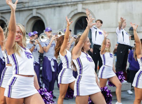 Harris Meets Visiting Governors