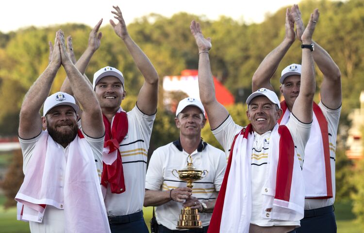 Obnoxious fans embarrass U.S.