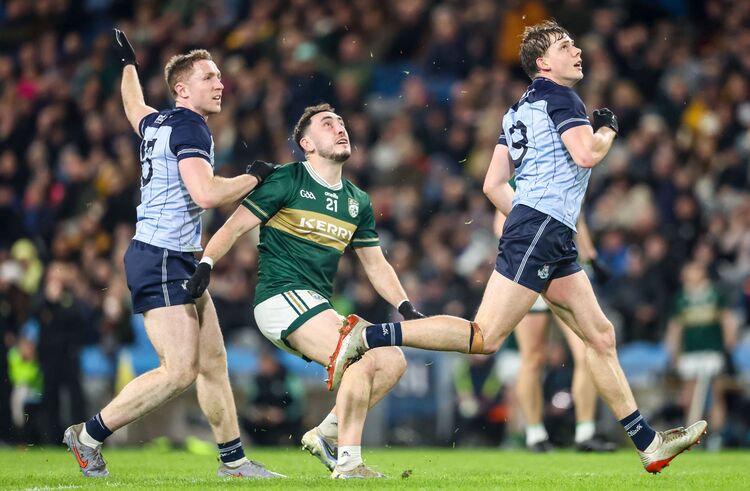 Kerry ease to win over Dubs