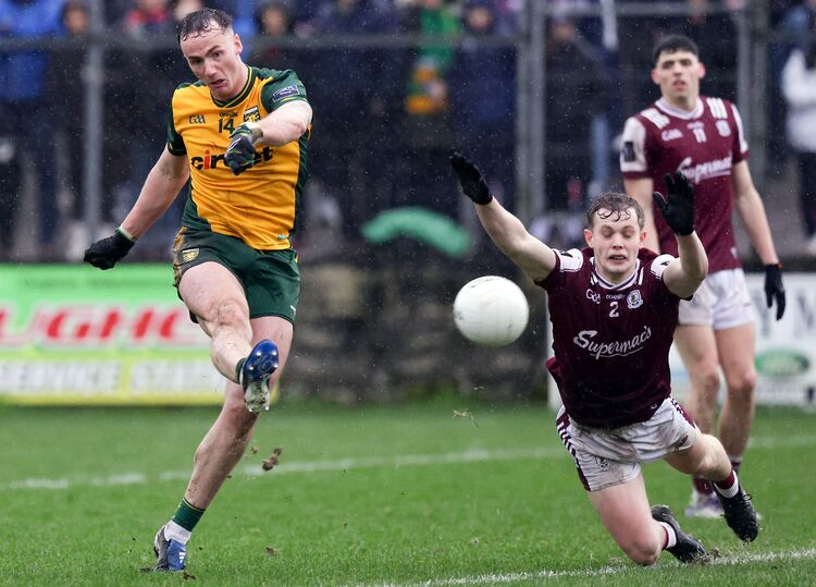 14-man Donegal come back to get draw with Galway