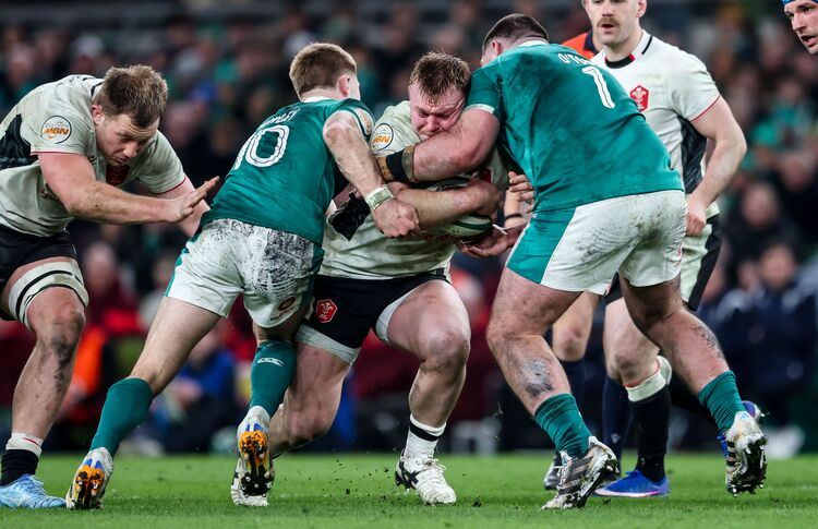 Ireland overcome spirited Welsh