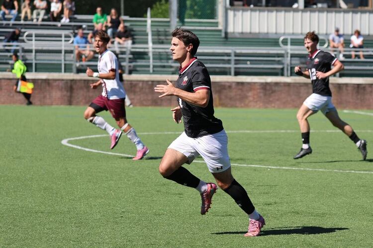 Lansdowne begin with 4 wins