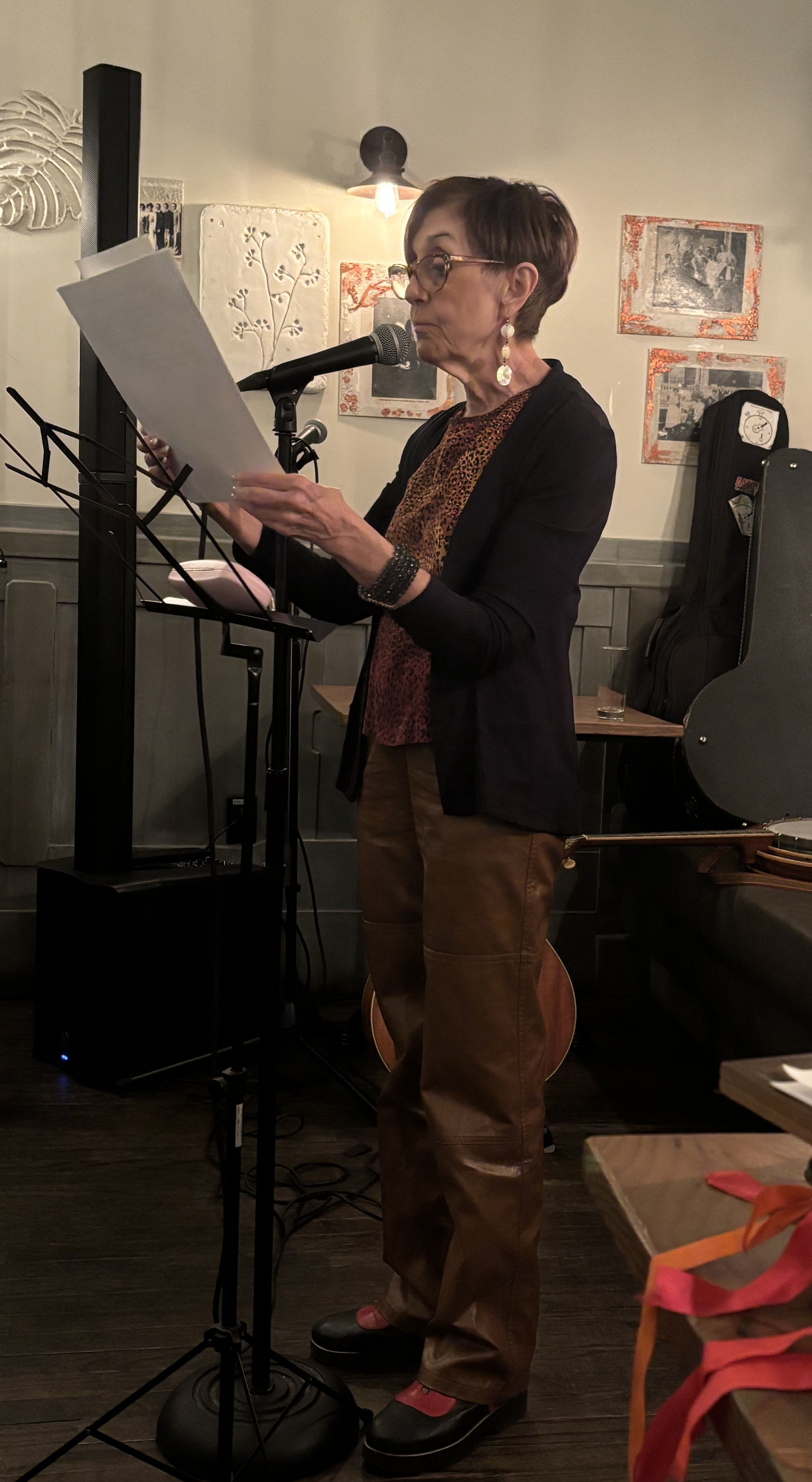 The Irish-American Heritage Month Celebration Salon greeted salon-goers on a warm 70 degree night, with outdoor diners enjoying the uncharacteristi...