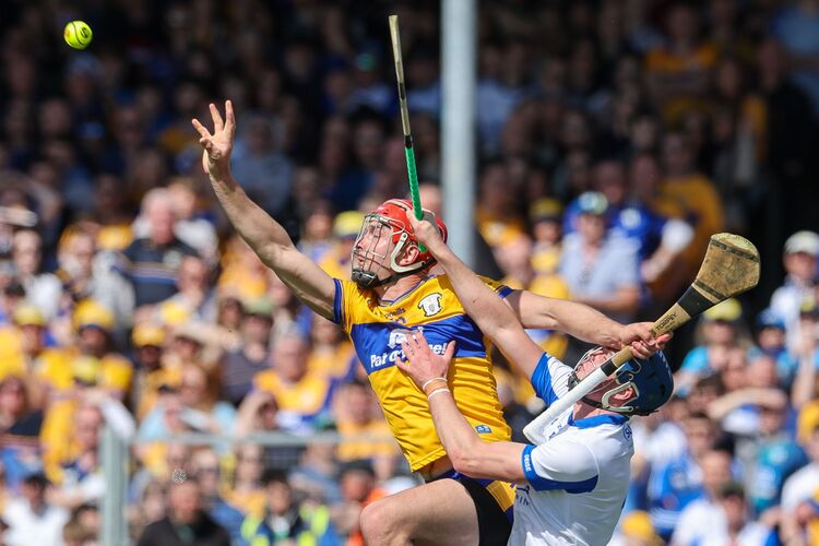 Clare, Cork tipped in quarters