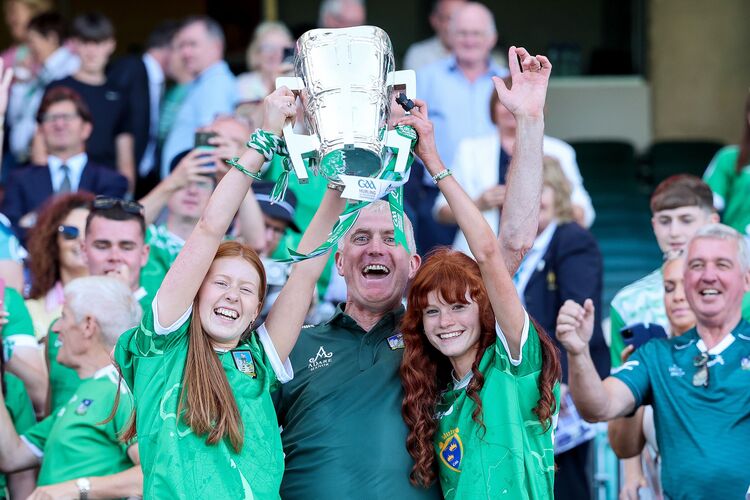 Kiely to stick with Limerick