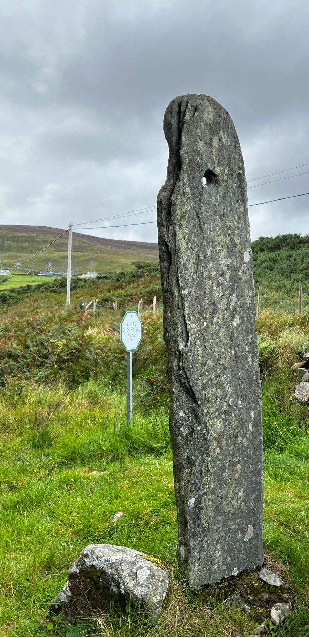 Local legend claims that if you have a croí glan (pure heart) when you look through this hole in the standing stone (Stad 8, Turas Cholmcille), you will see the heavens.