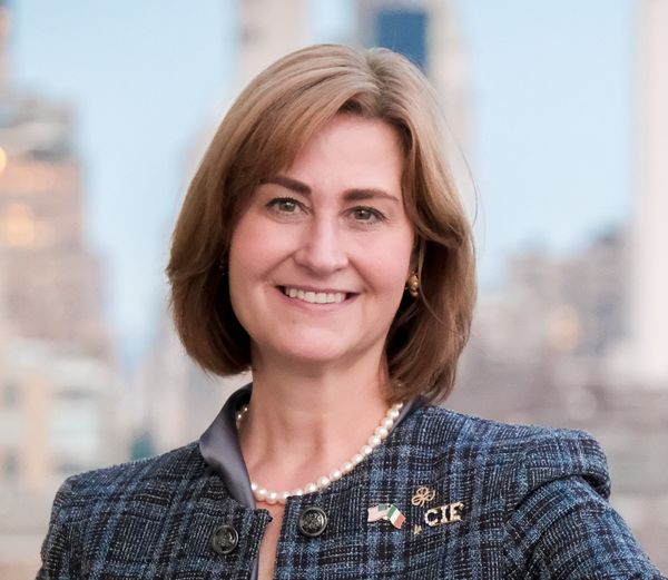 Elizabeth Crabill - Cara Medalist